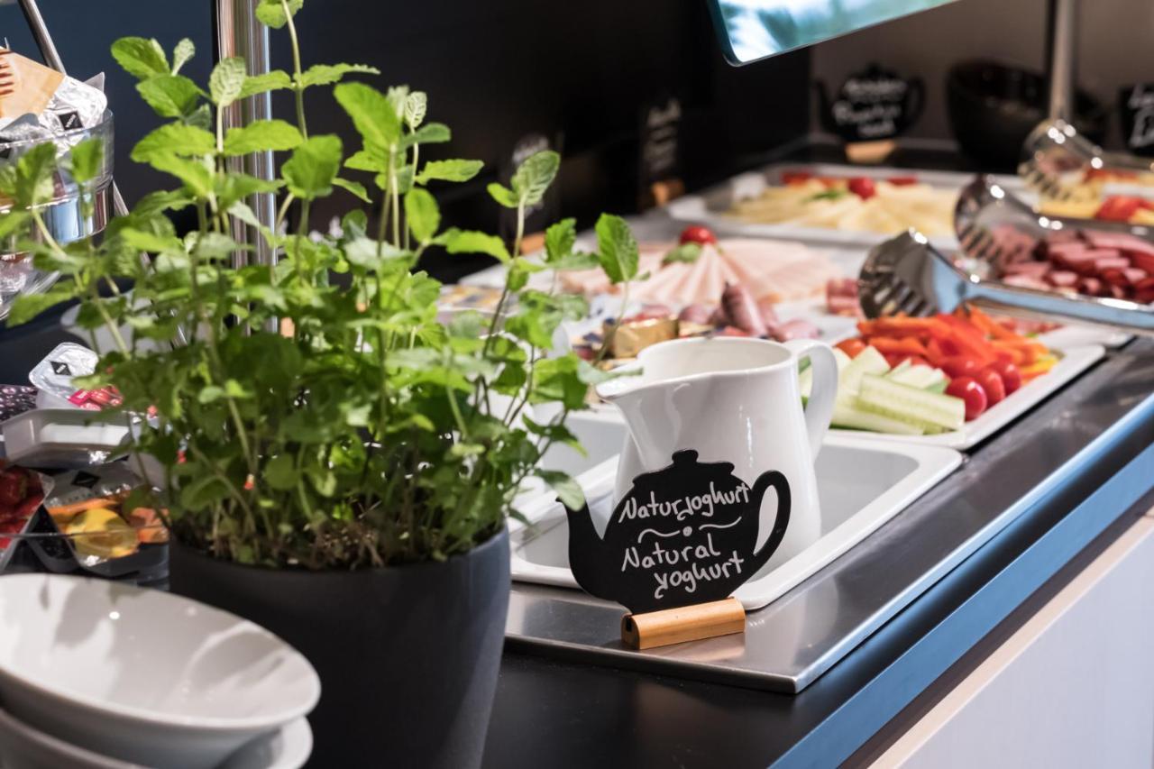 Airbase Hotel 칼스도르프 바이 그라츠 외부 사진